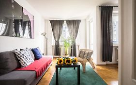 Oomph Warsaw Central 3-Bedroom Flat